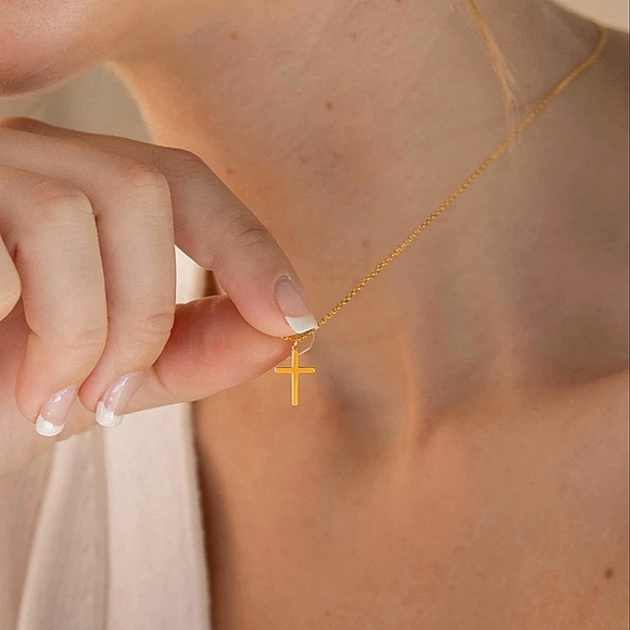 Simple 18k Gold Cross Necklace - Picture 1 of 5